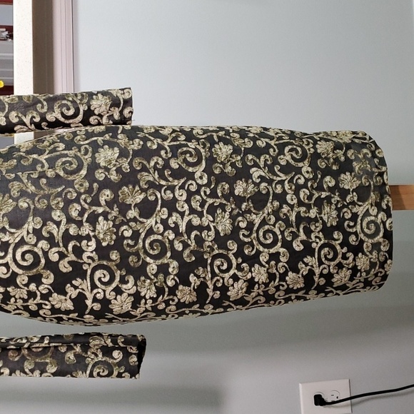 Maggie London fitted‎ long sleeves coctail party dress. Velveteen sage gr… - Picture 3 of 13